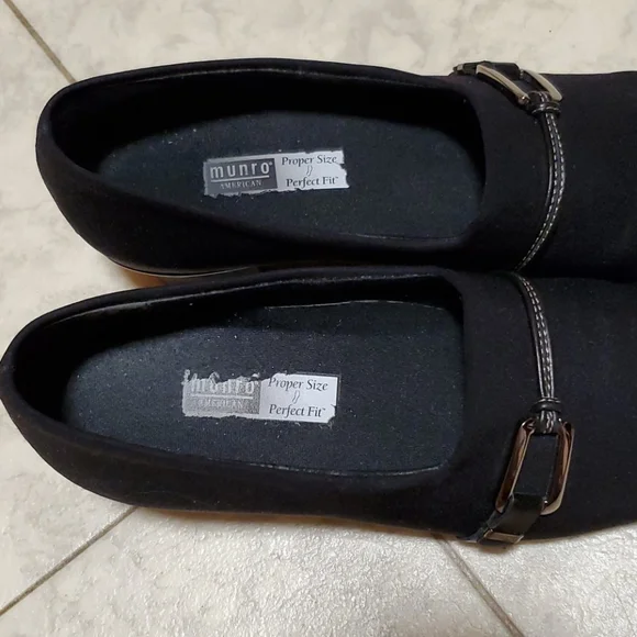 Munro Cindy black pumbs size 8N M207487 - Picture 3 of 7